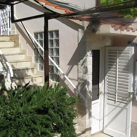 Studio Apartments Fabjanac Trogir Exterior photo