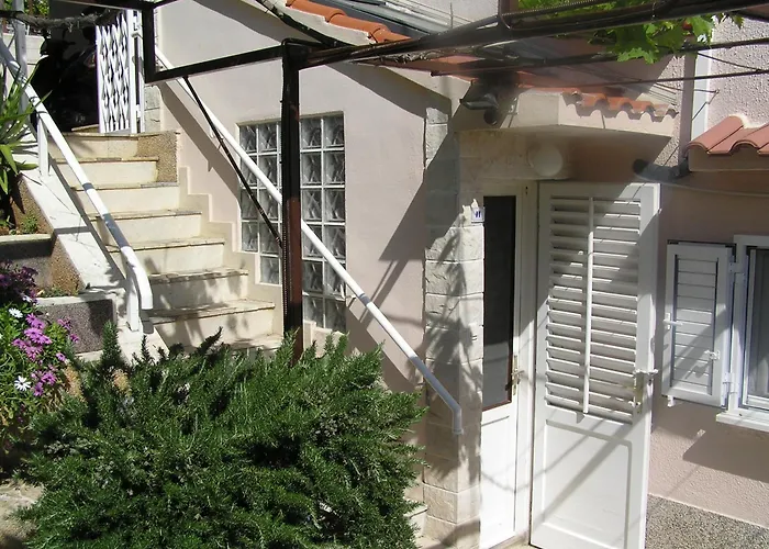 Studio Apartments Fabjanac